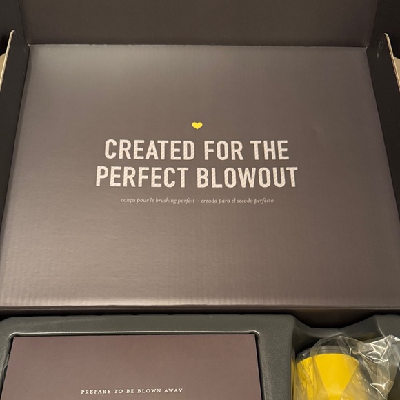 Drybar Buttercup Yellow Blow Dryer - Picture 4 of 6